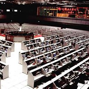 收评：创指高开低走跌0.39% 军工、低空经济方向集体走强